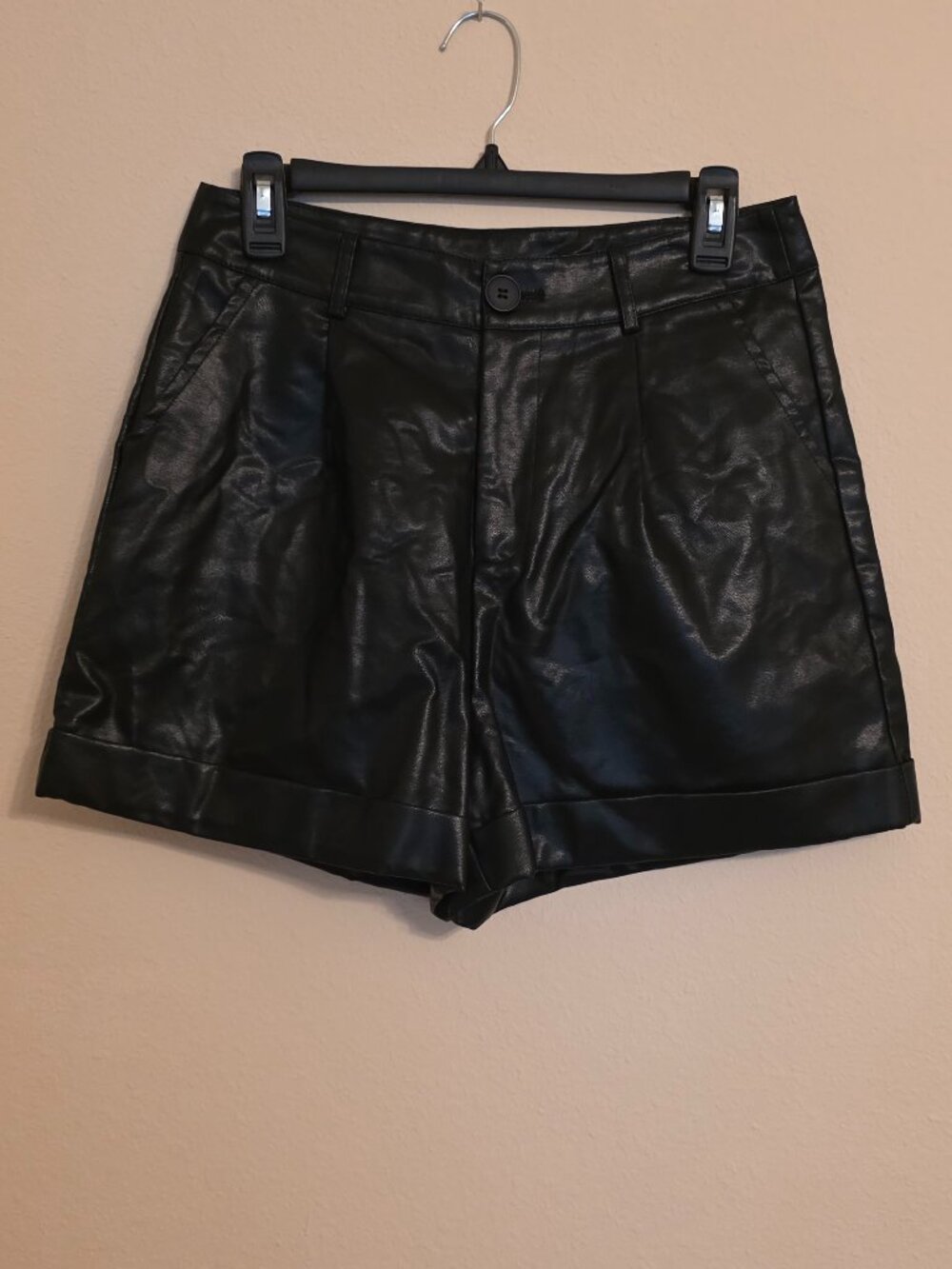 Black Faux Leather Short Shorts Size  M 6